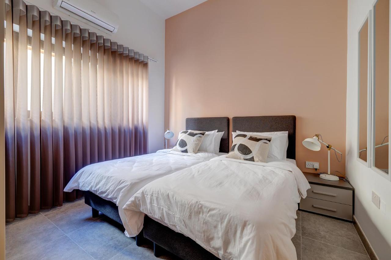 Modern 3Br Apartment In Sliema'S Desirable Locale Экстерьер фото